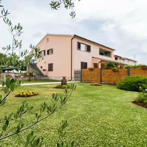 Apartment Korina